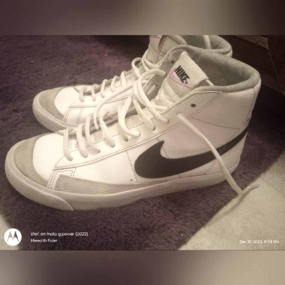 White Nike mids mens size 7